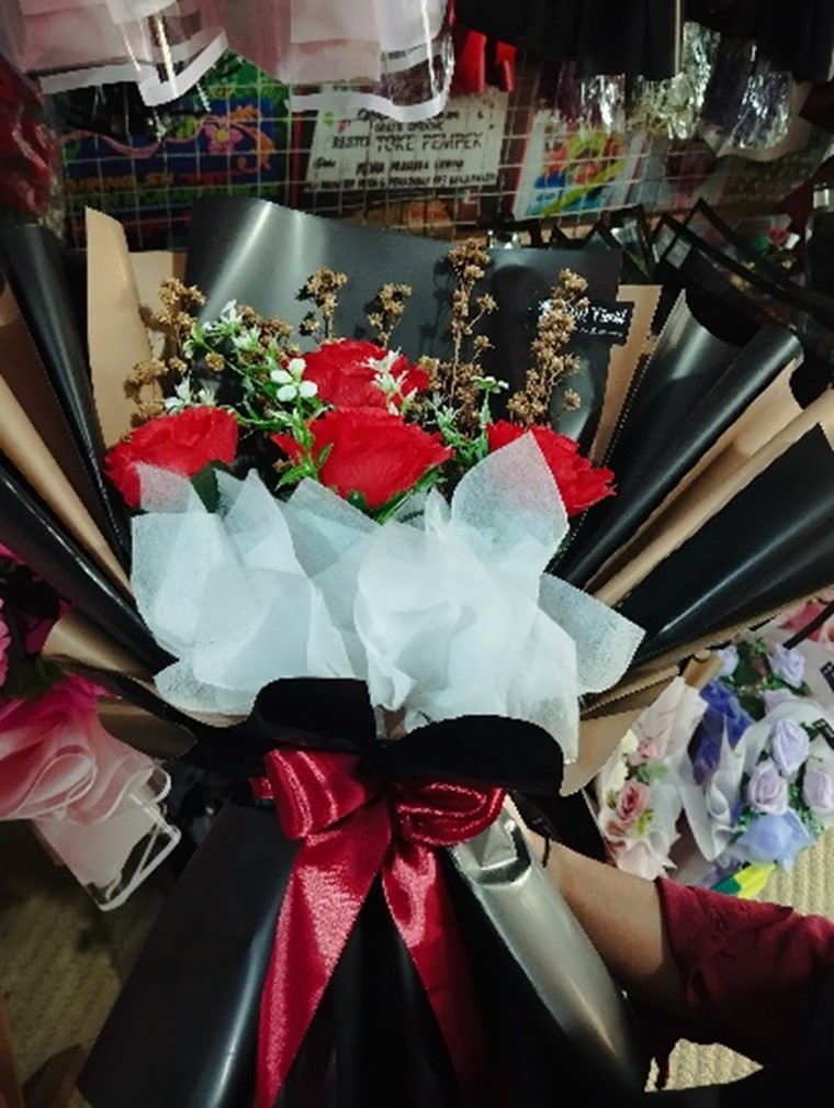 Cluster Flower Bouquet